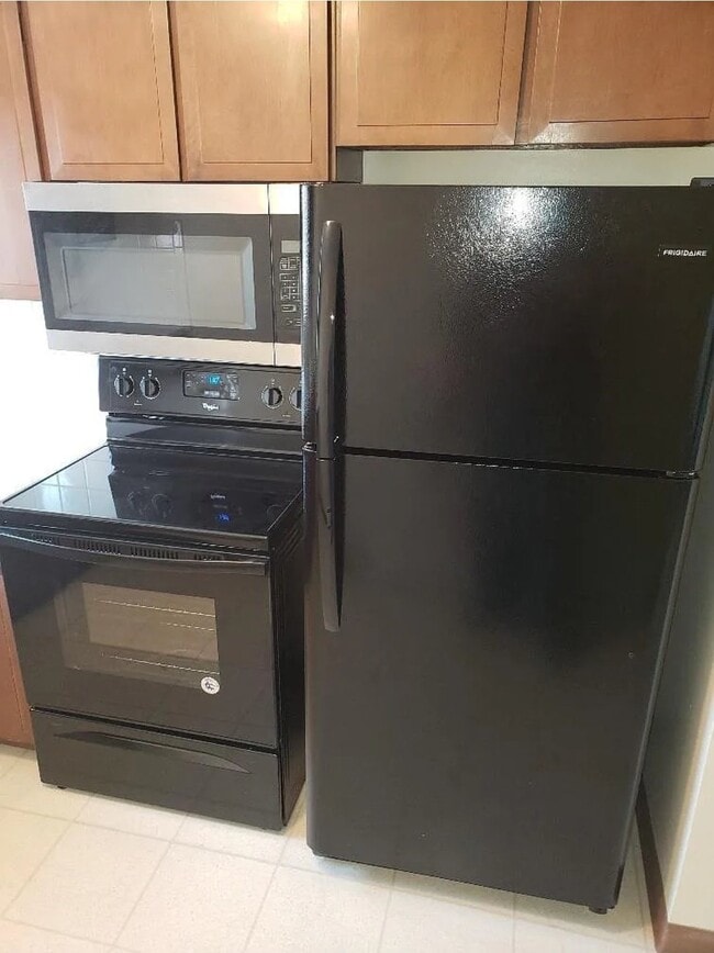 Photo - 320 Meadow Dr Unit 3