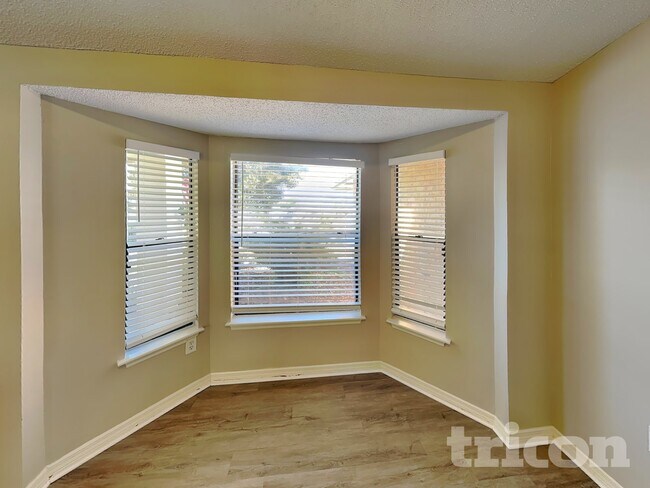 Photo - 801 Maraval Ct