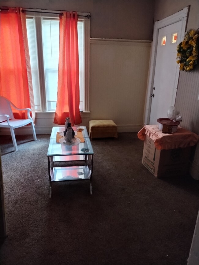 Photo - 633 Floyd Ave Unit 1