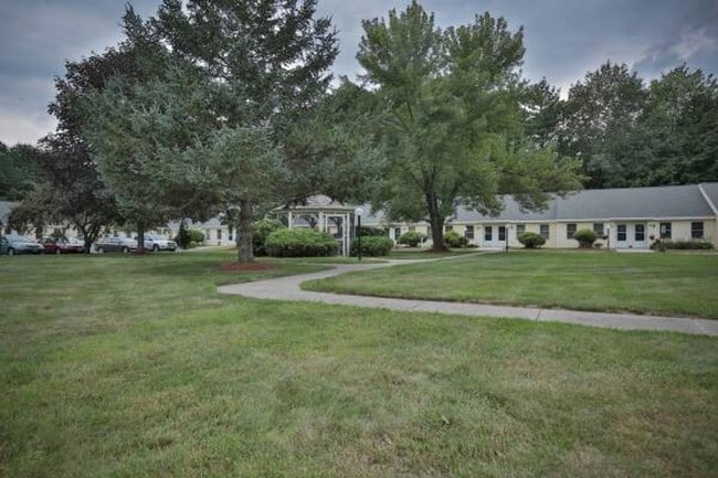 Photo - Briston Manor West