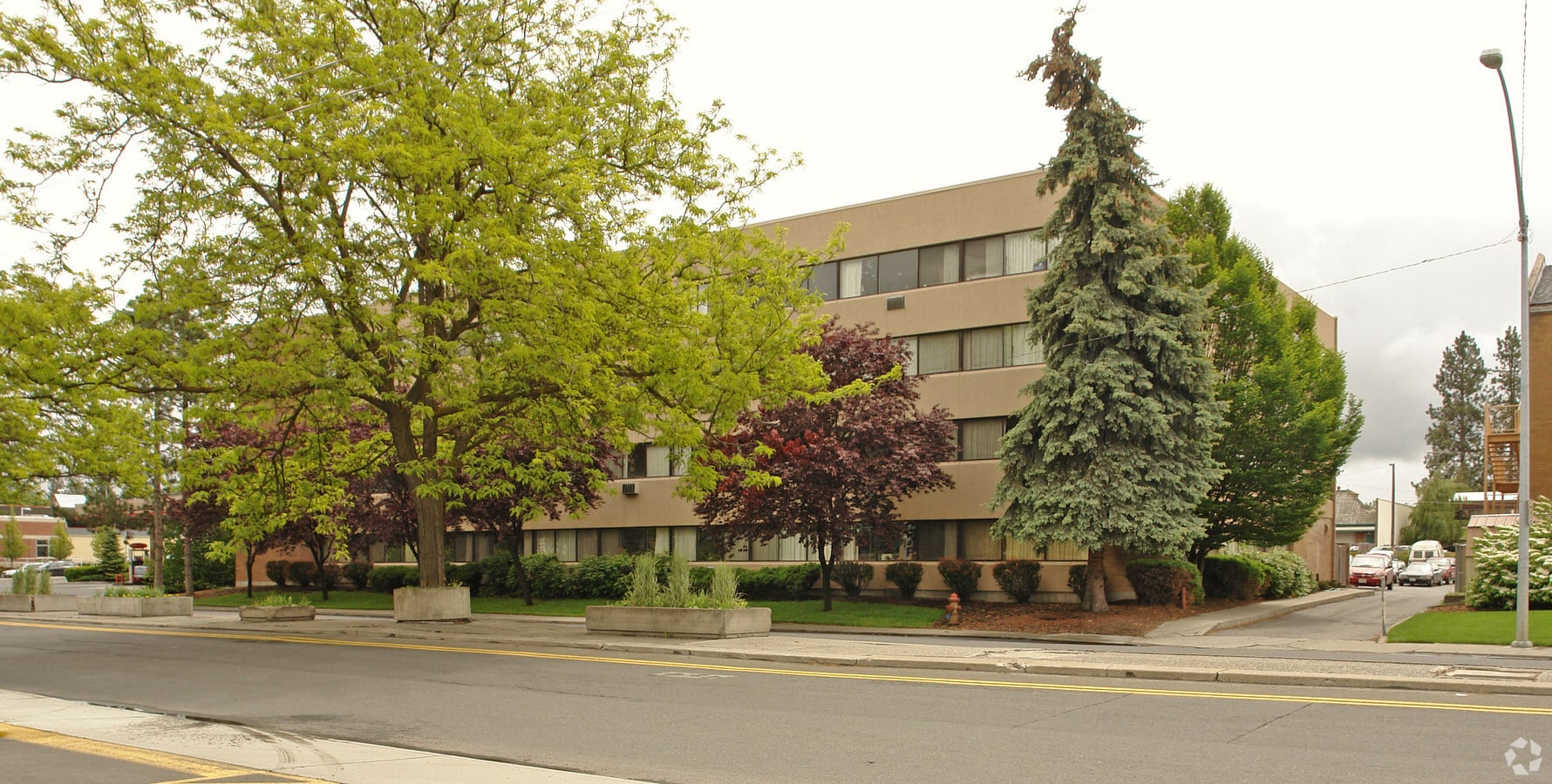 Manito Garden Apartments - Manito Garden Apartments