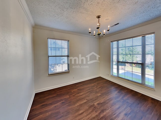 Photo - 120 Rose Garden Ln