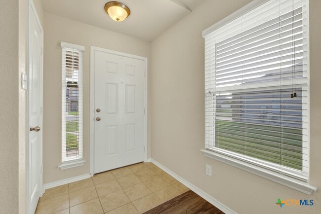 Photo - 1512 Doncaster Dr