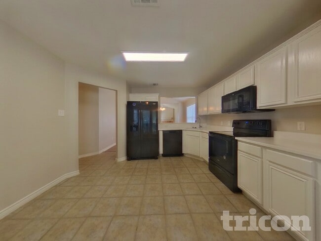 Photo - 233 Amherst Dr