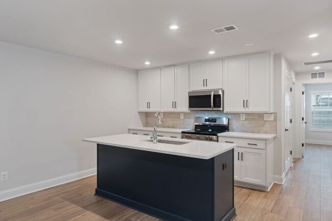 Photo - 2232 Leeham St Unit B