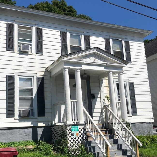 Building Photo - 97 Fremont St Unit Apt B