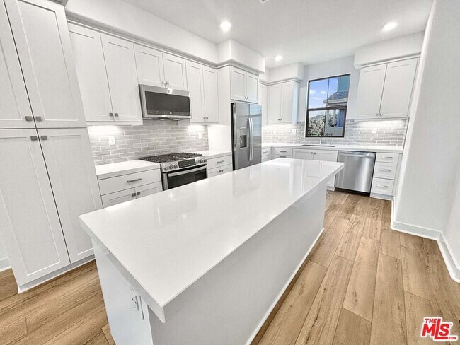 Photo - 61 Harness Wy