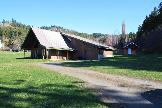 77 Fox Hollow Rd