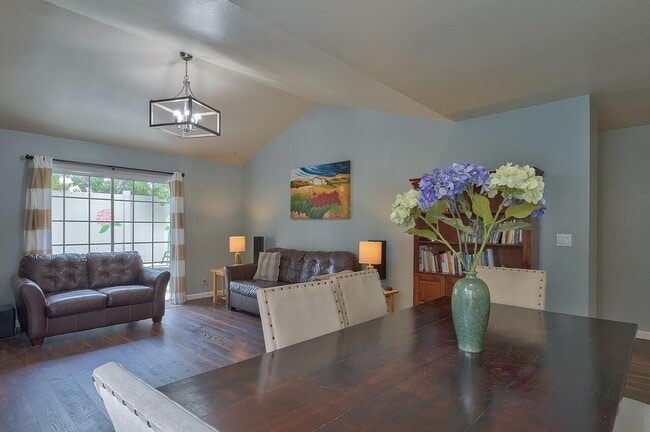 Photo - 245 Massolo Ct