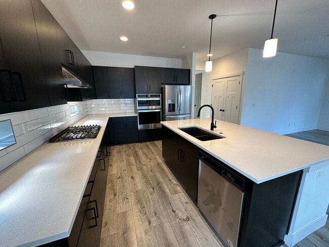 Photo - 968 SW 213th Ave