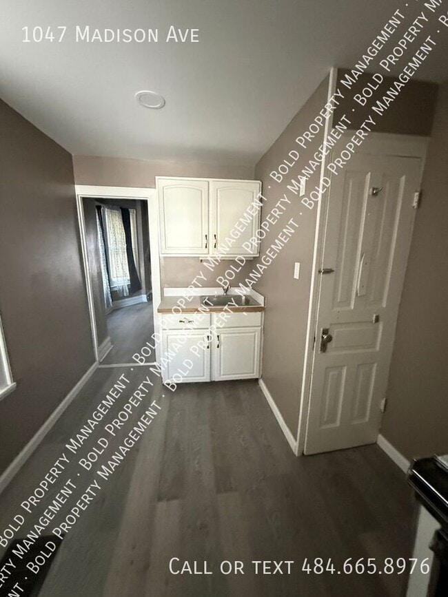 Photo - 1047 Madison Ave