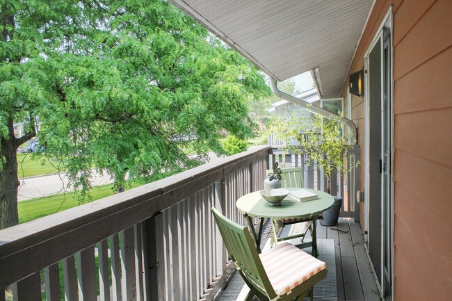 Balcony - Pheasant Ridge