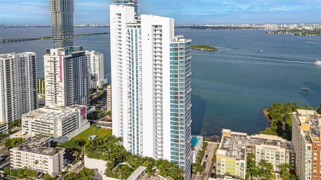 Photo - 2020 N Bayshore Dr Unidad 2508 Rental