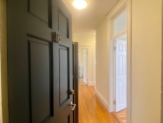 Photo - 12 Camelot Ct