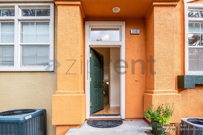 Photo - 3583 Madison Common