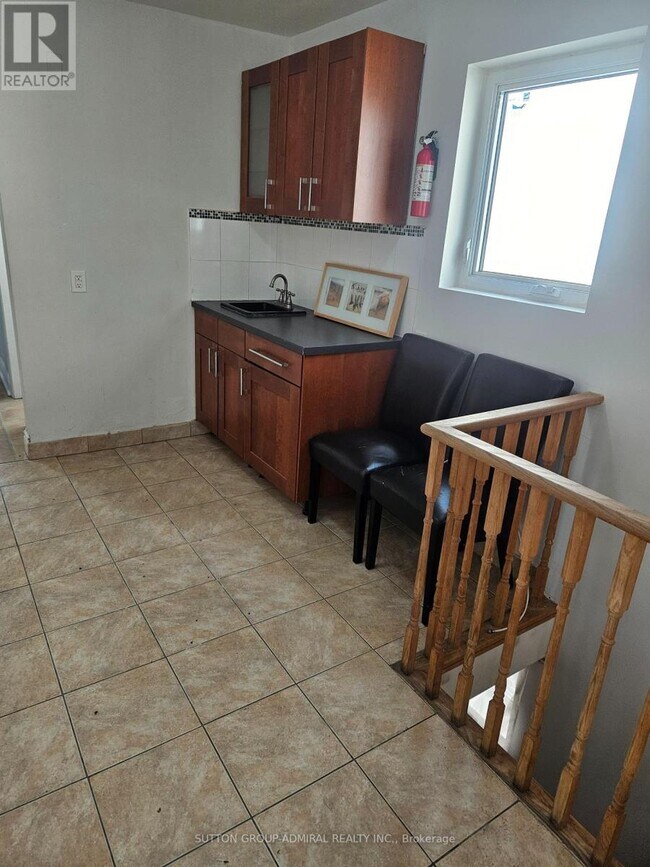 Photo - 32 Belgravia Ave