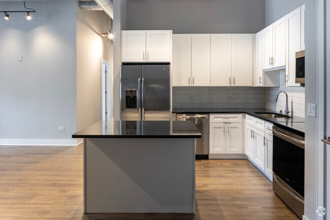 3BR,2BA - 1,405SF Kitchen