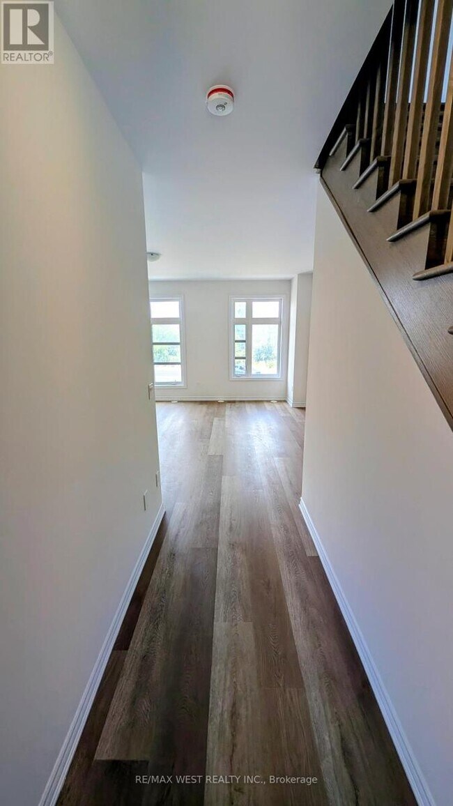 Photo - 91 Inverary Cres