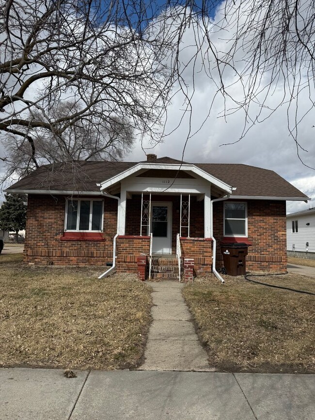 Building Photo - 1112 E 6th Ave