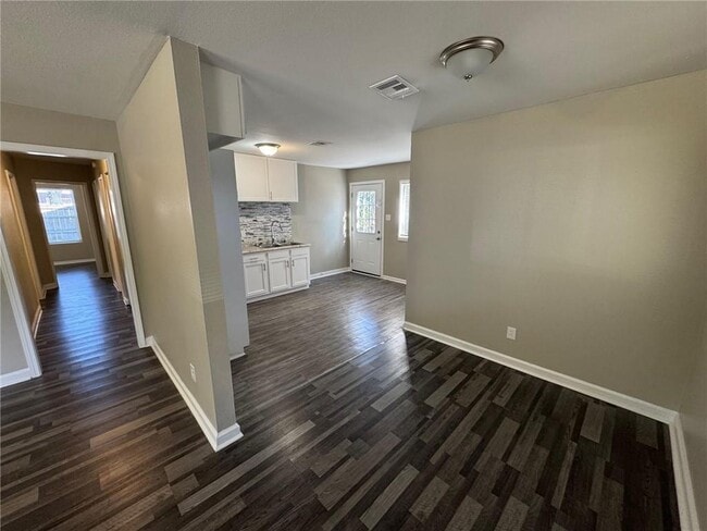 Photo - 303 Evergreen Hill