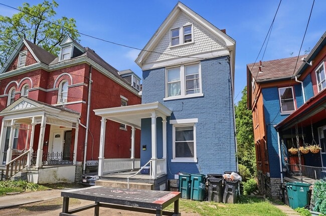 Photo - 5 Bedroom Clifton House Available Next to UC Campus