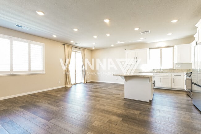 Photo - 4120 Gossamer St