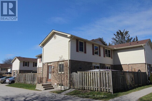 Photo - 230 Clarke Rd