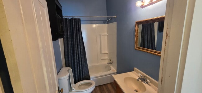 Photo - 514 W Main St