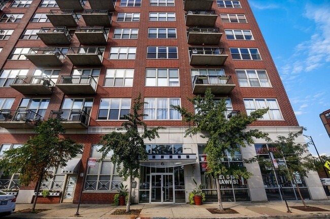 Photo - 6 S Laflin St Unit 611