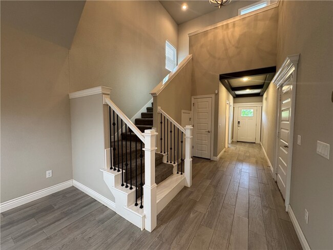 Photo - 1800 SW Riverstone Rd