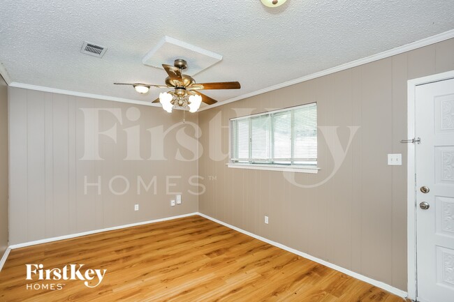 Photo - 2907 E Mitchell St