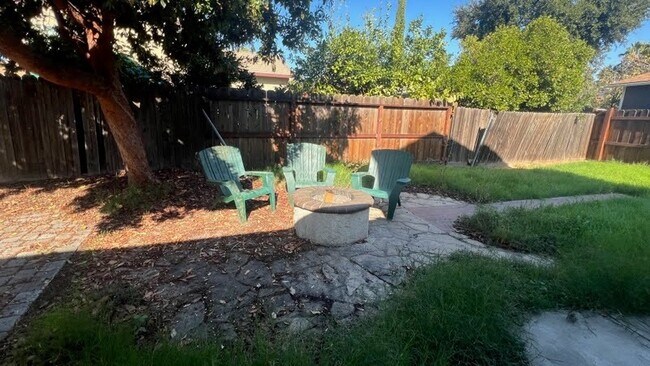 Photo - 1465 Venice Cir