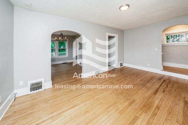Photo - 216 Marguerite Ave
