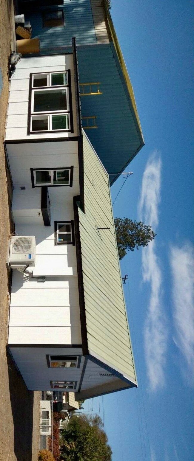 Photo - 7989 Rainier Rd NE