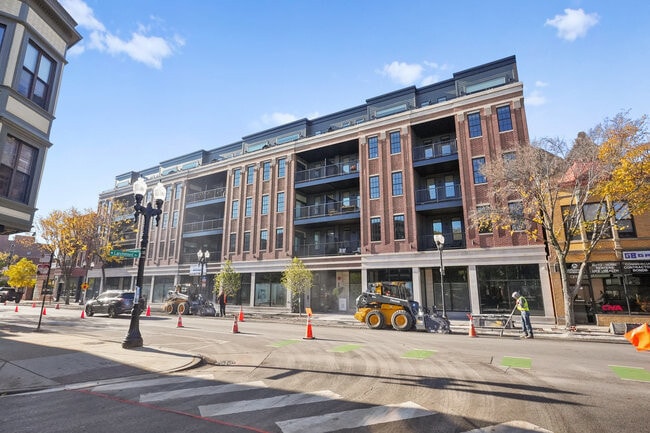 Photo - 3924 N Lincoln Ave Unidad 416