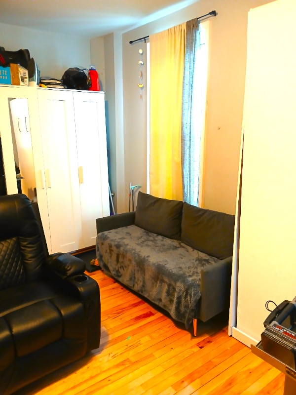 Photo - 5023 Spruce St