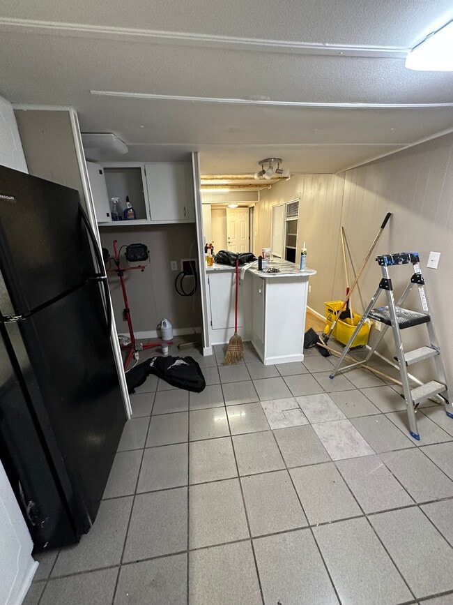 Photo - 3274 King Charles Rd