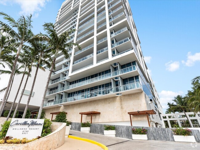 Building Photo - 6799 Collins Ave Unit 301 Rental