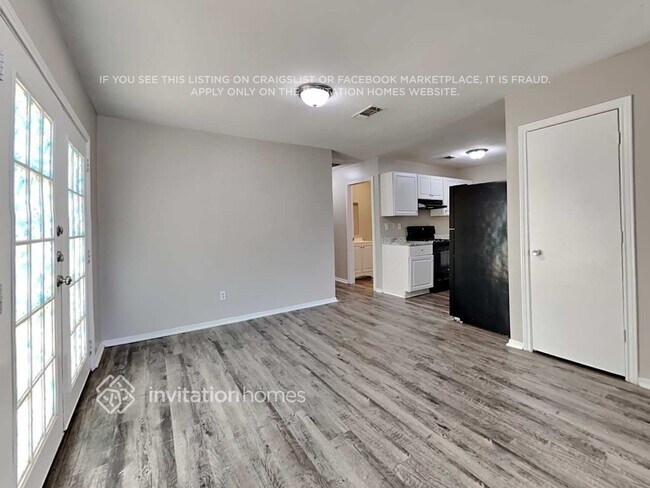 Photo - 417 Casie Ct House