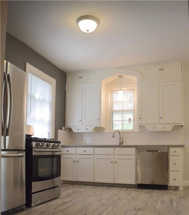 Photo - Amazing 7 bed in west Campus for Aug 2026