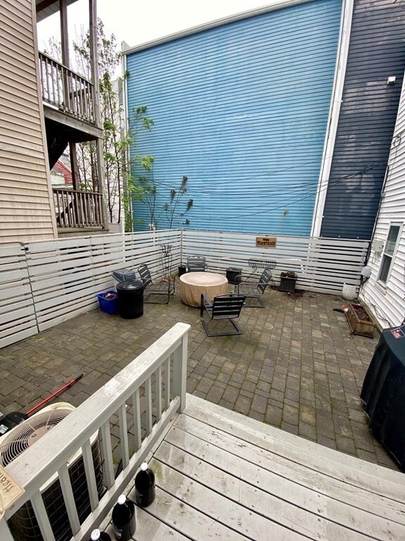 Photo - 348 E St