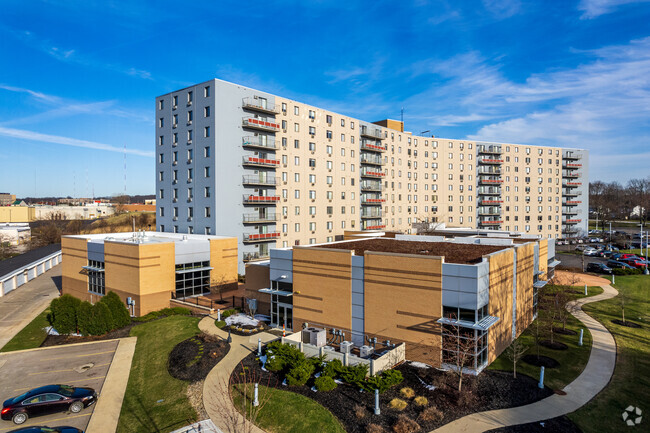 Hummingbird Pointe & The Gardens - Hummingbird Pointe & The Gardens Apartments