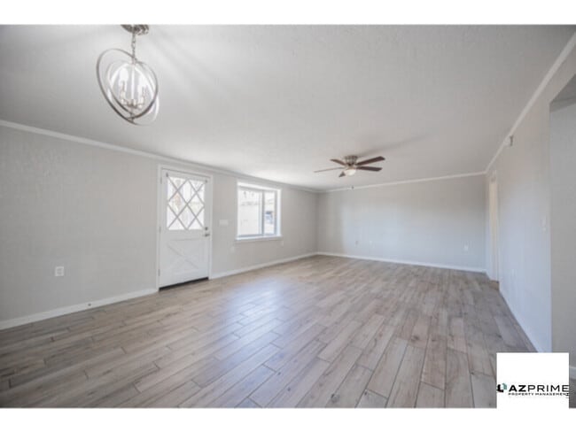 Photo - Stylish 3/2 Mesa House!