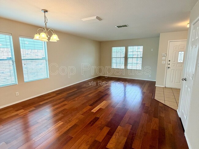 Photo - 25526 Gold Yarrow