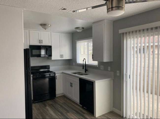 Photo - 2729 W Yale Ave Unidad Apt B