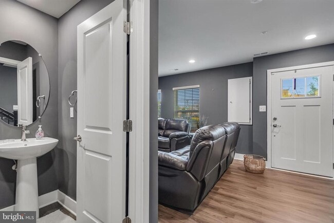 Photo - 7806 Johnnycake Rd