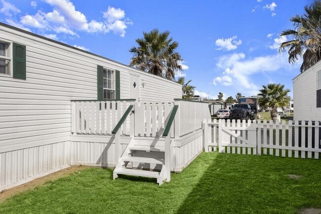 Photo - 5040 St Kitts Calle St