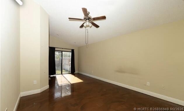 Photo - 915 Buttonwood Ave