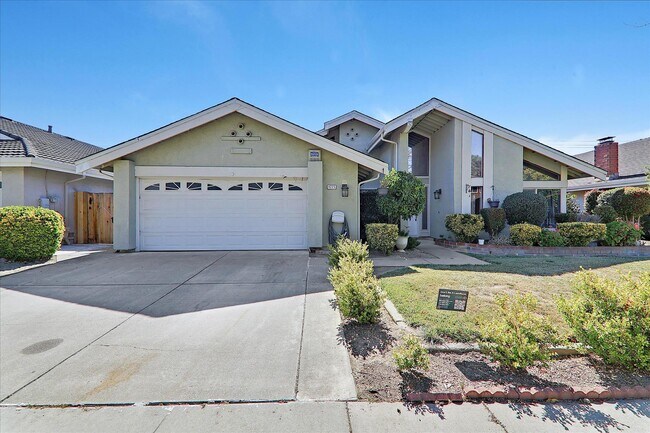 Photo - 4225 Sedge St