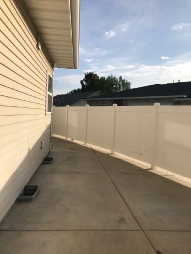 Photo - 609 Windemere Cir